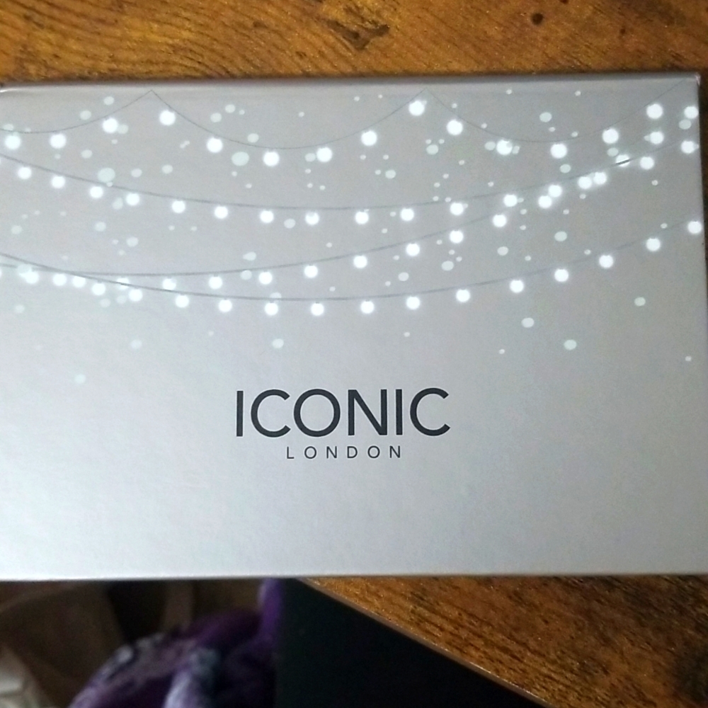 Eyeshadow palette